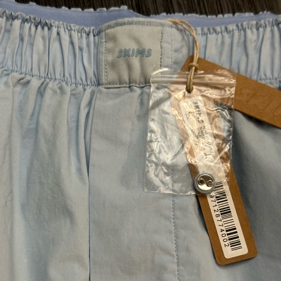 SKIMS Cotton Poplin Unisex Sleep Short in Glacier - Picture 8 of 10